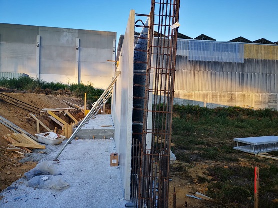 Construción das naves do Polígono de Tella con paneis fabricados en Buño Construción das naves do Polígono de Tella con paneis fabricados en Buño